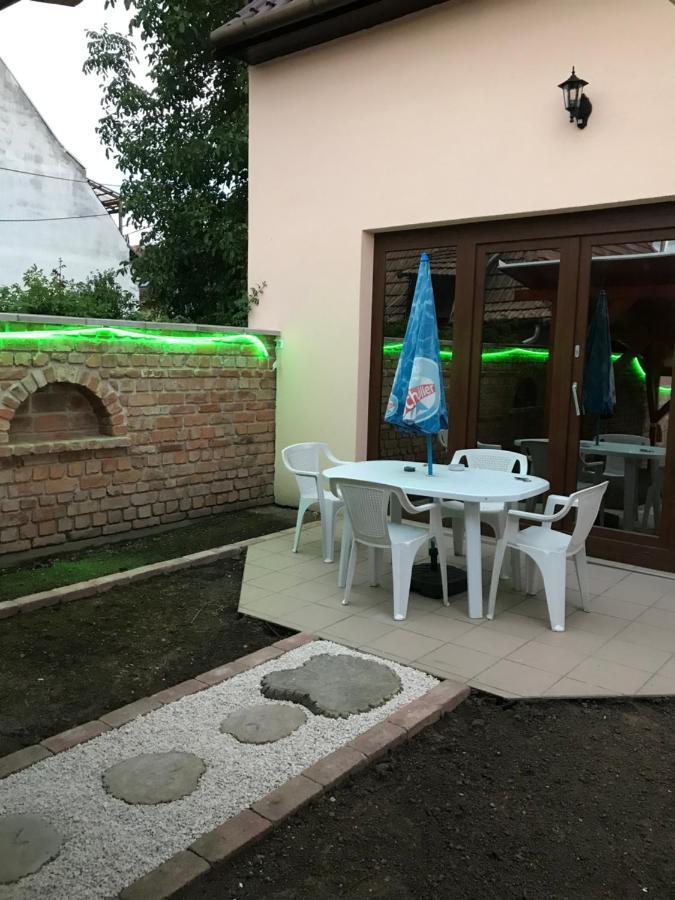 Buebaj Vendeghaz Otel Eğri Dış mekan fotoğraf