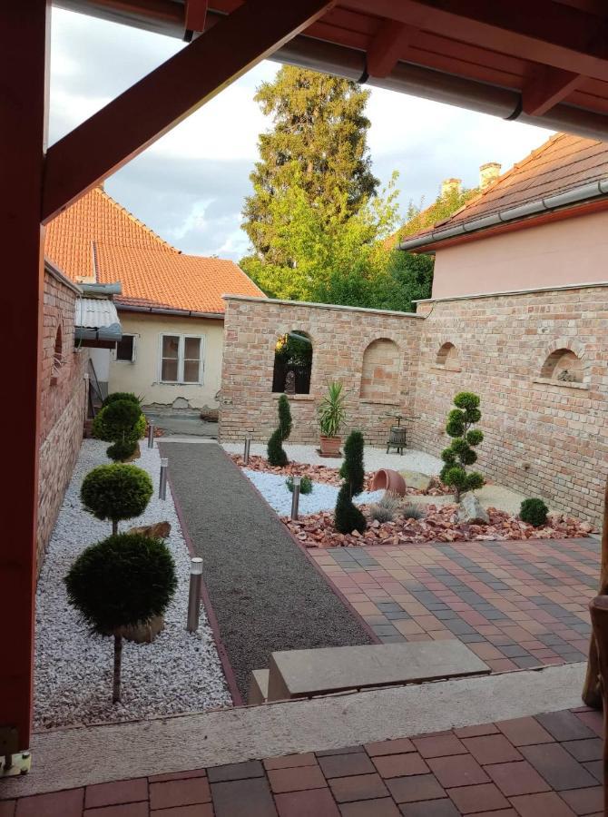 Buebaj Vendeghaz Otel Eğri Dış mekan fotoğraf